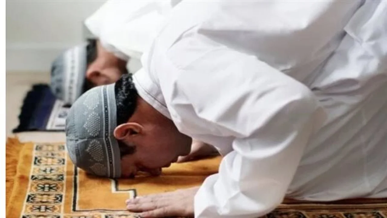 مواعيد دقيقة.. فروق أذان الصلاة بين محافظات مصر اليوم